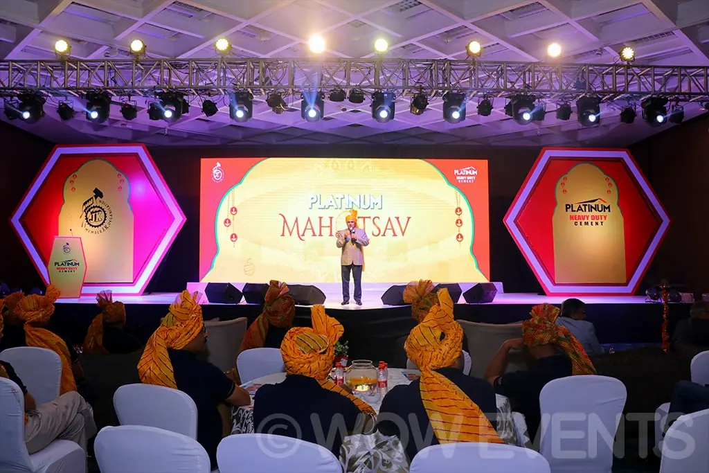 Stage with hexagon screens at the Platinum cement launch