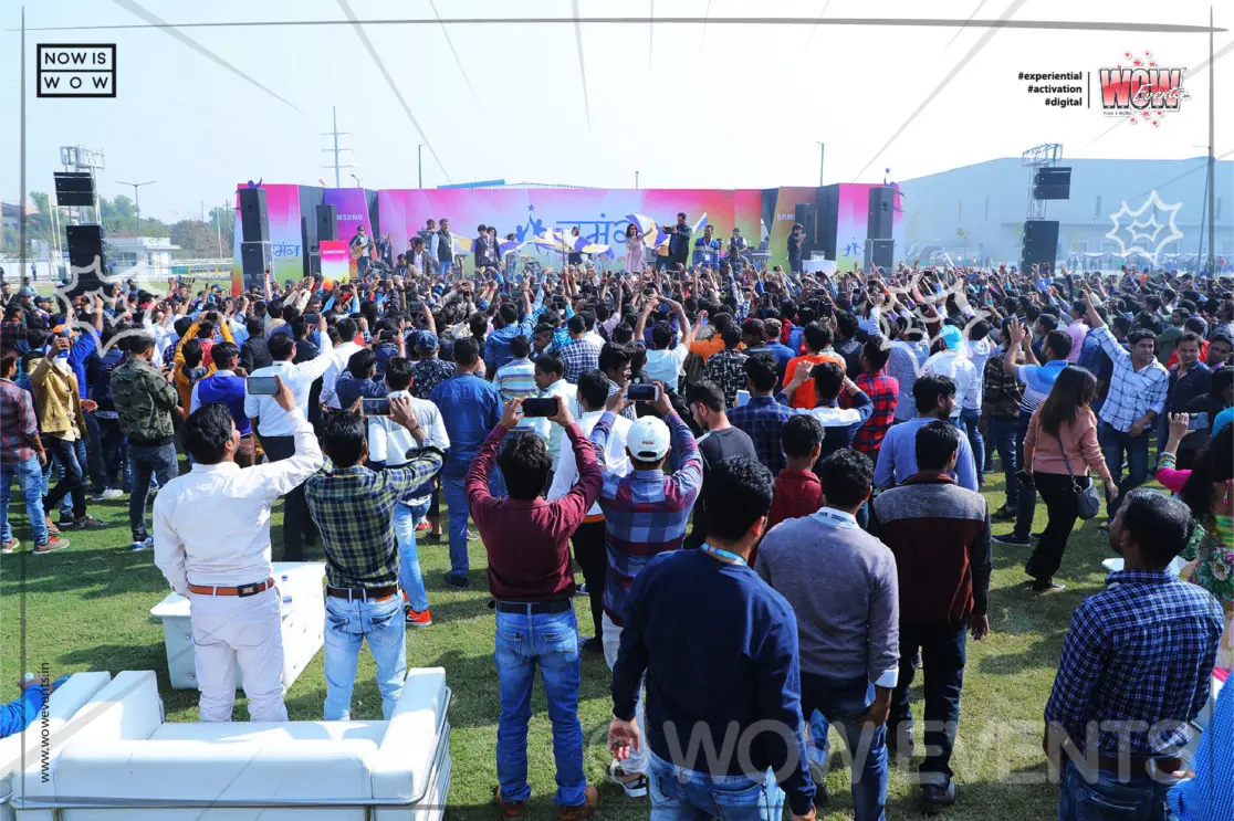 Samsung employees cheering at the annual day 2018