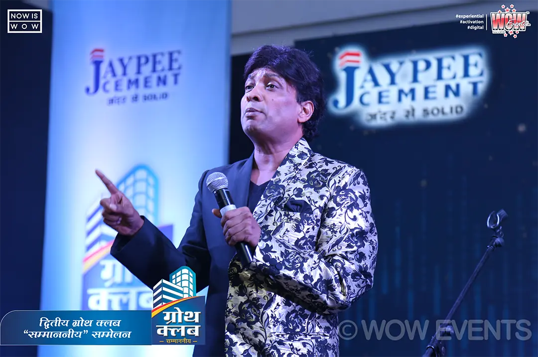 Comedian performing on the Jaypee Cement stage