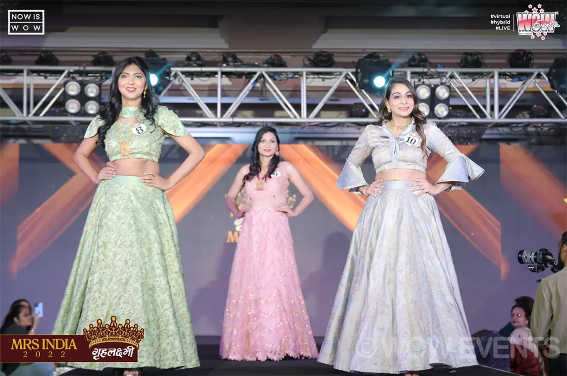 Contestants in lehengas on the Grehlakshmi Mrs India 2022 ramp