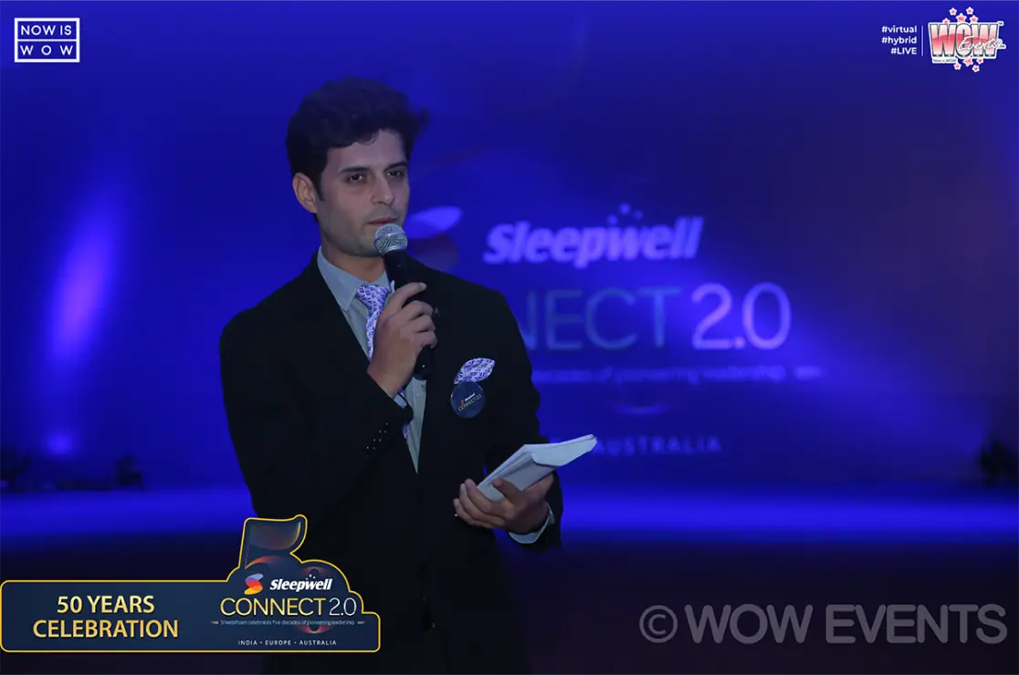Host speaking on the Sleepwell Connect 2.0 stage