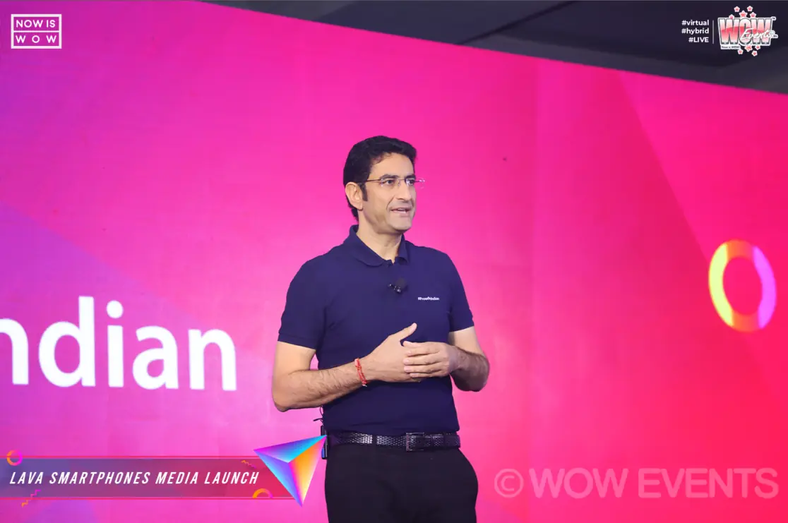 Lava executive presenting on the #ProudlyIndian stage