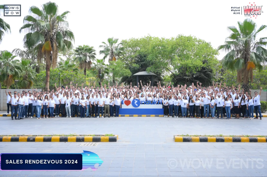 Naukri Sales Rendezvous 2024 large group photo outdoors