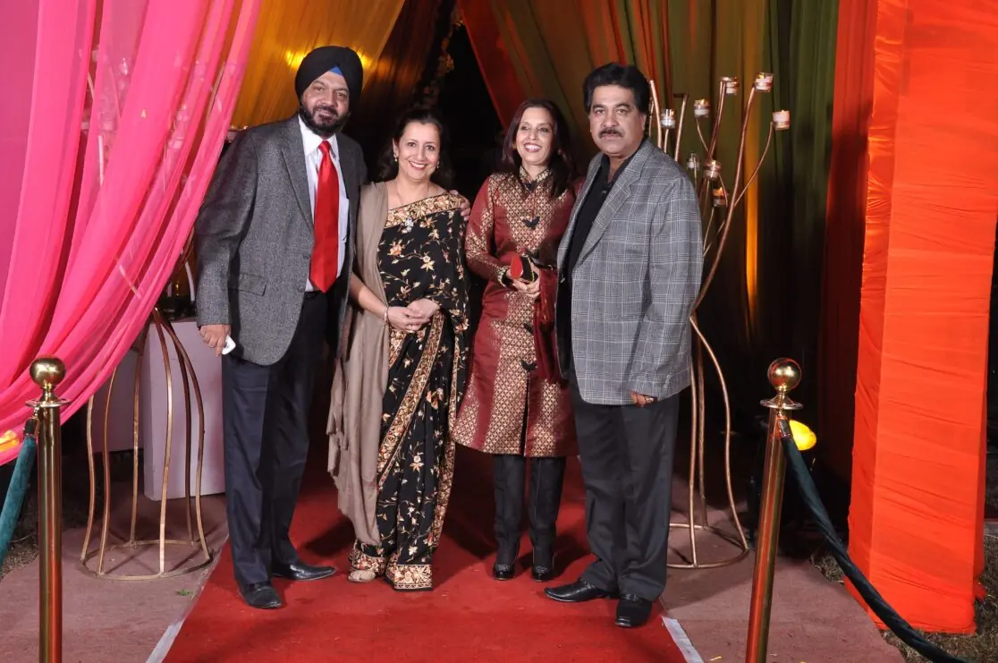 Family posing at the cocktail wedding