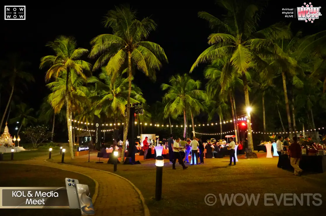 Motorola KOL and media meet beach venue at night