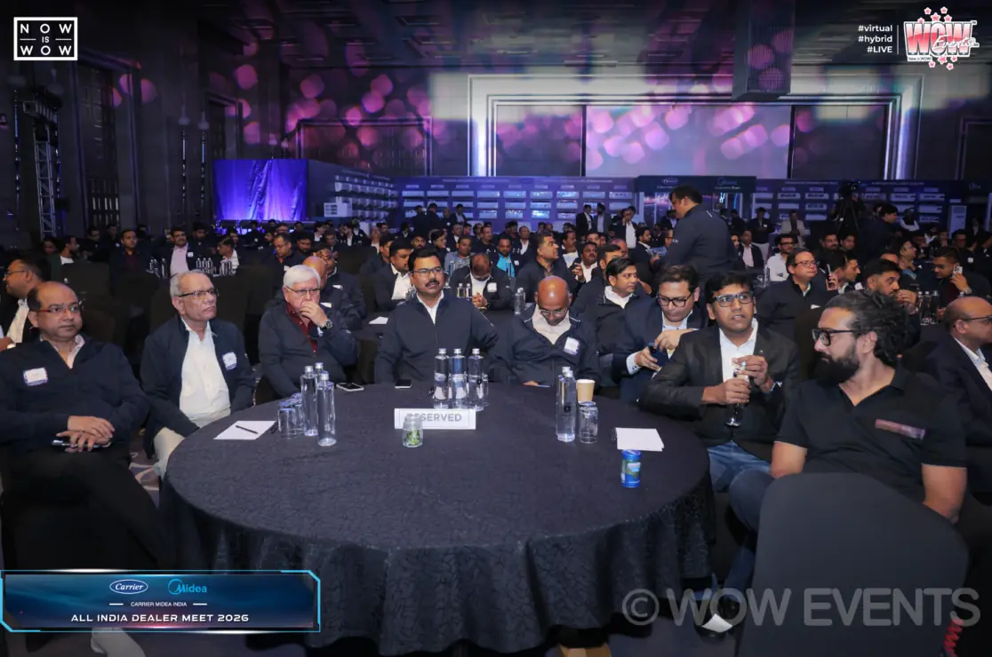 Carrier Midea dealers seated at round tables