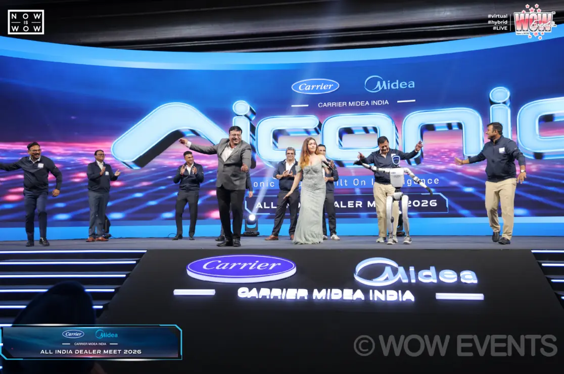 Carrier Midea India team on the Aiconic stage