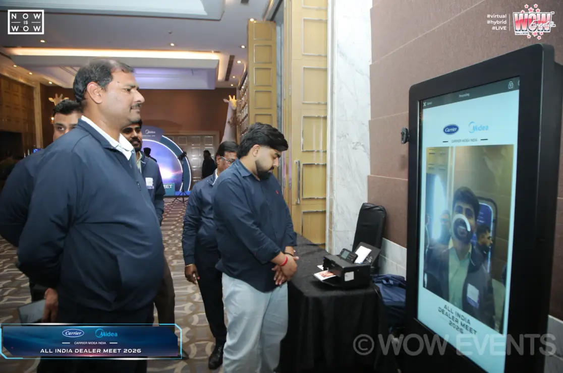 Carrier Midea dealer meet guests at an interactive display