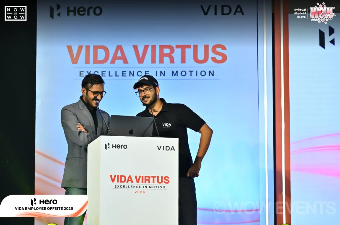 Hero Vida Virtus presenters at the podium