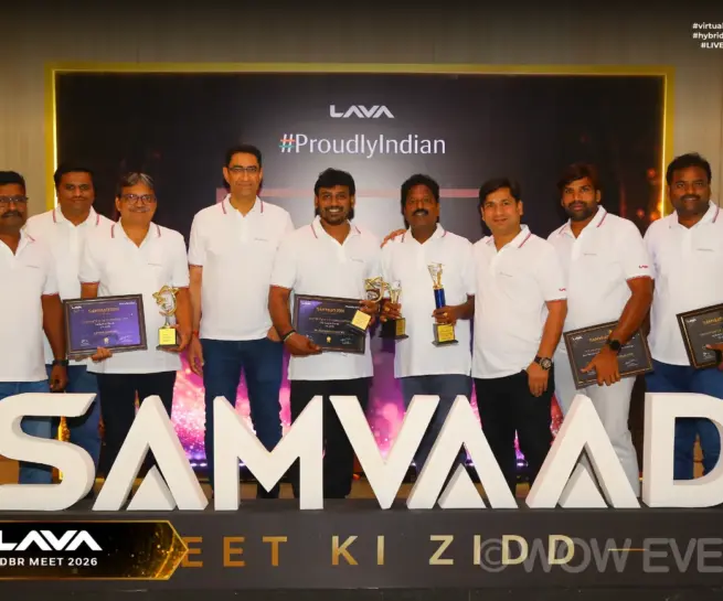 Lava Samvaad dealers meet group on stage holding awards